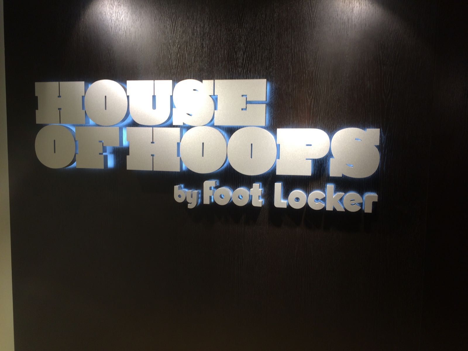 house of hoops logo