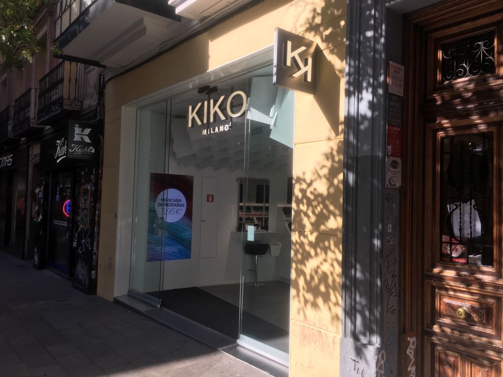letrero tienda kiko